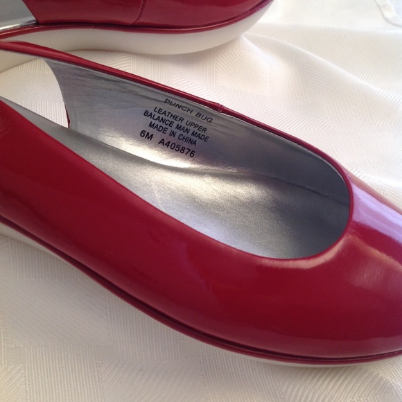 Kenneth Cole Slingback NWOT - Picture 4 of 6